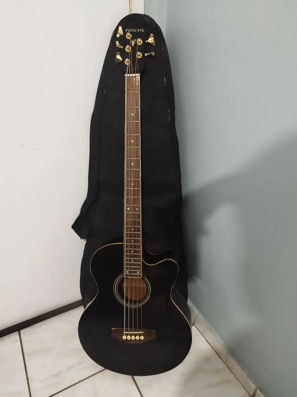 Baixolão de 5 cordas
