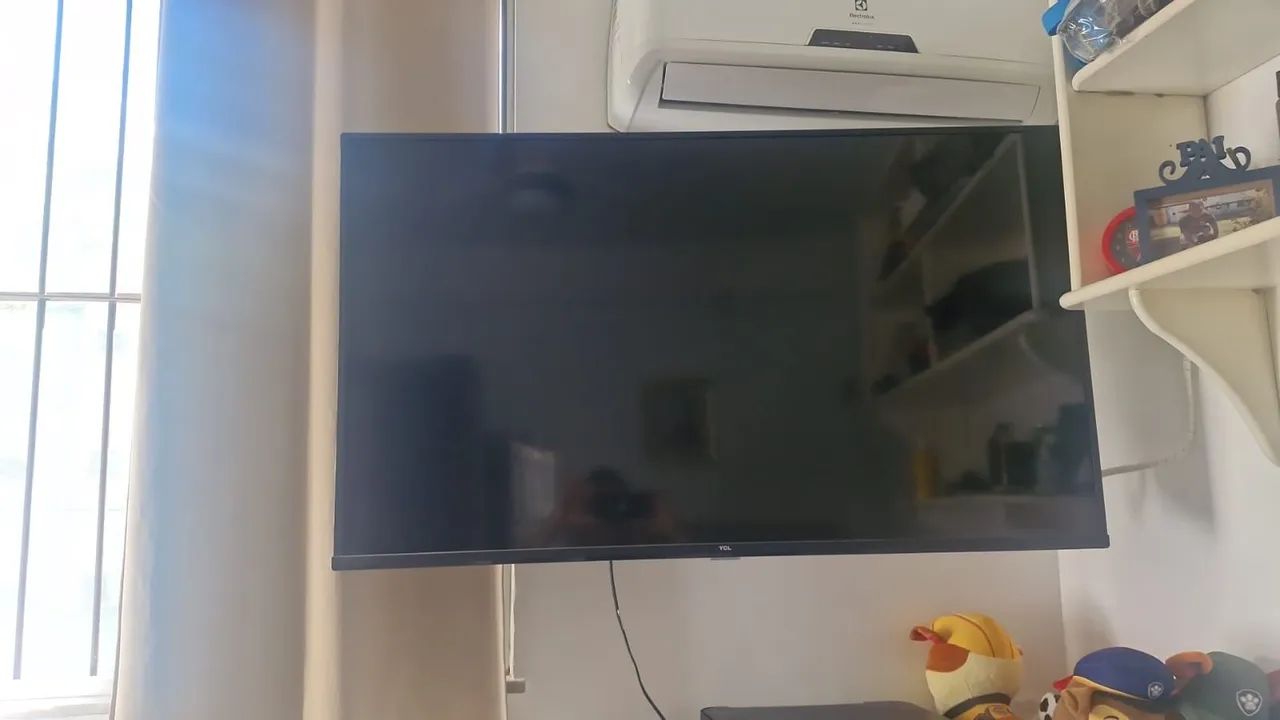 Smart TV TCL 50 Polegadas, 4K, Bluetooth. Seminova. Valor: 1.300,00