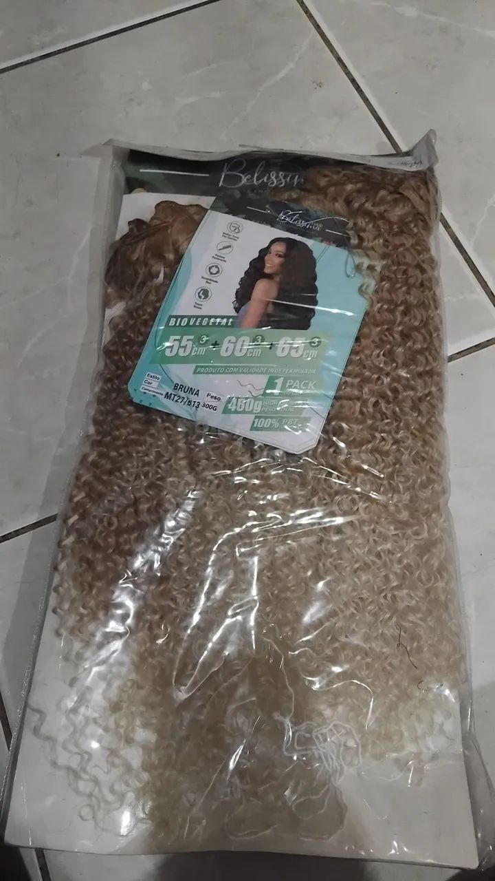 Vende-se esse cabelo.