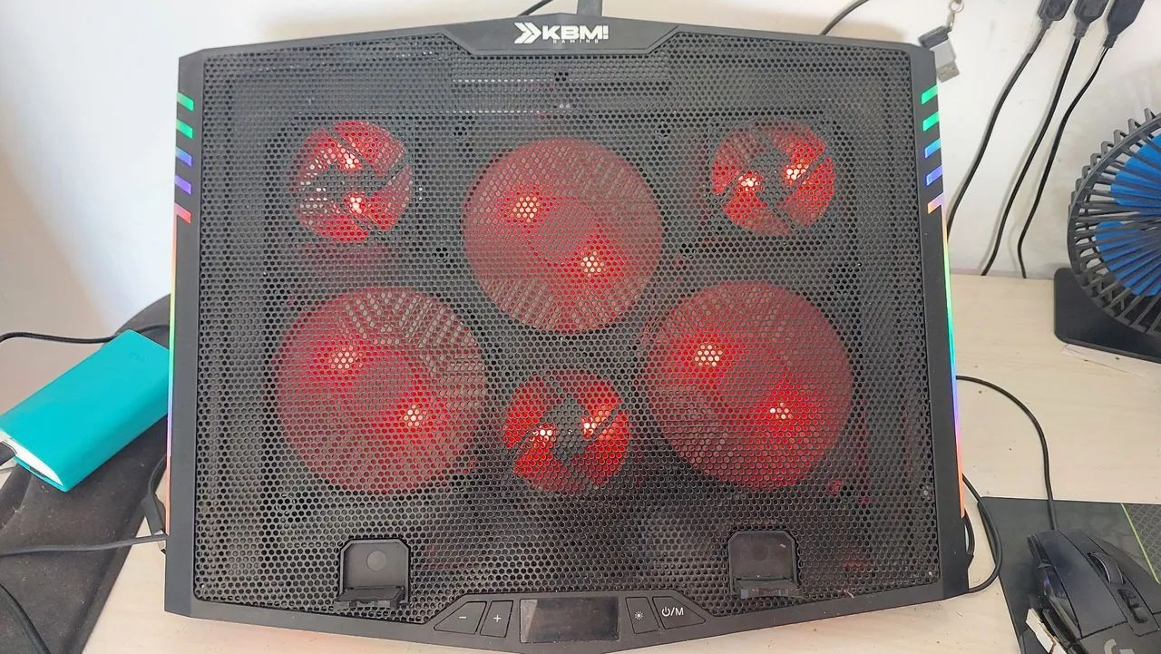 Base ventilada para notebook gamer