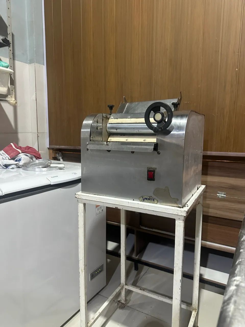 Cilindro laminador para salgados 
