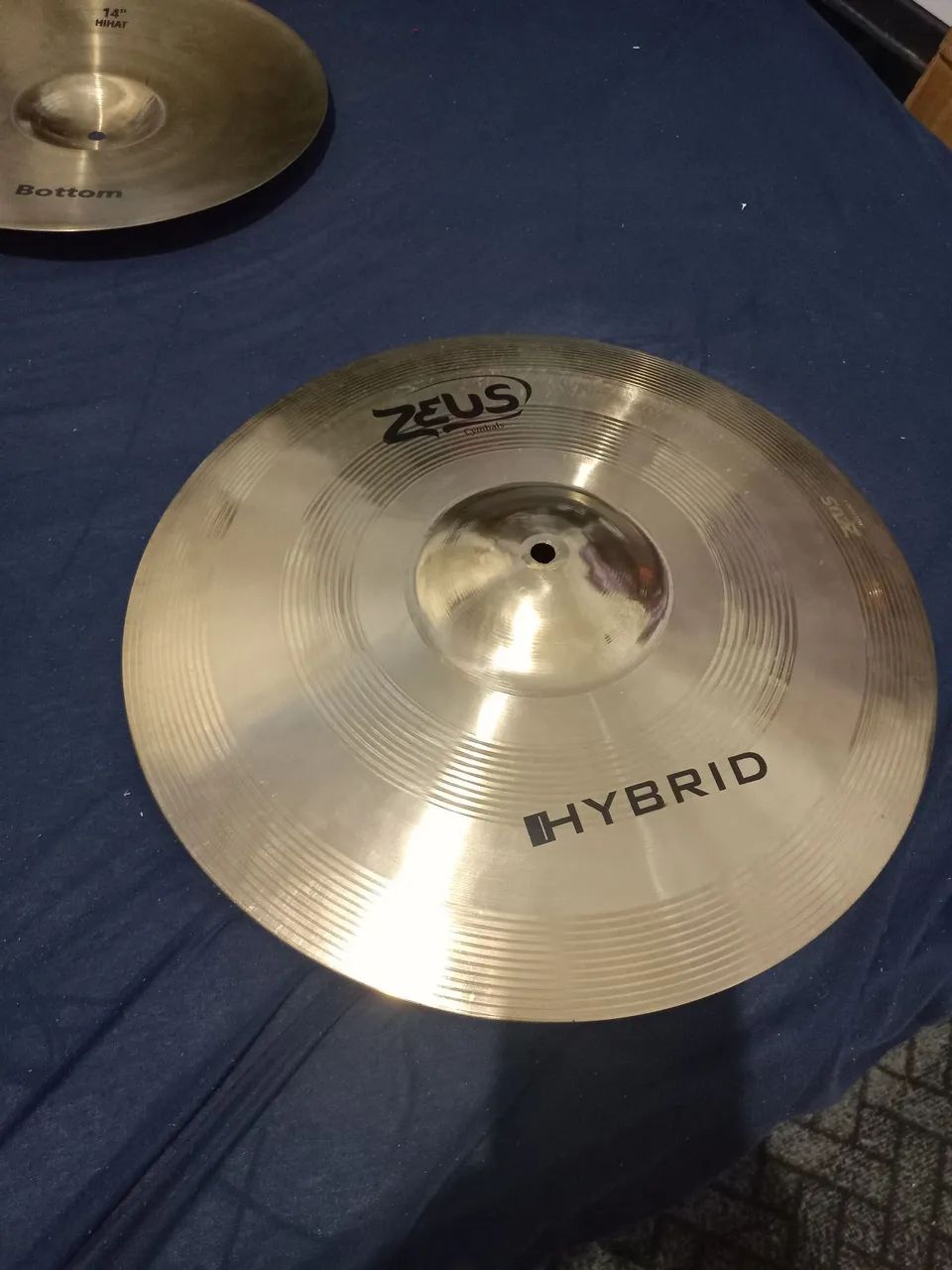 Crash Zeus Hybrid 17 prato bateria - Instrumentos musicais