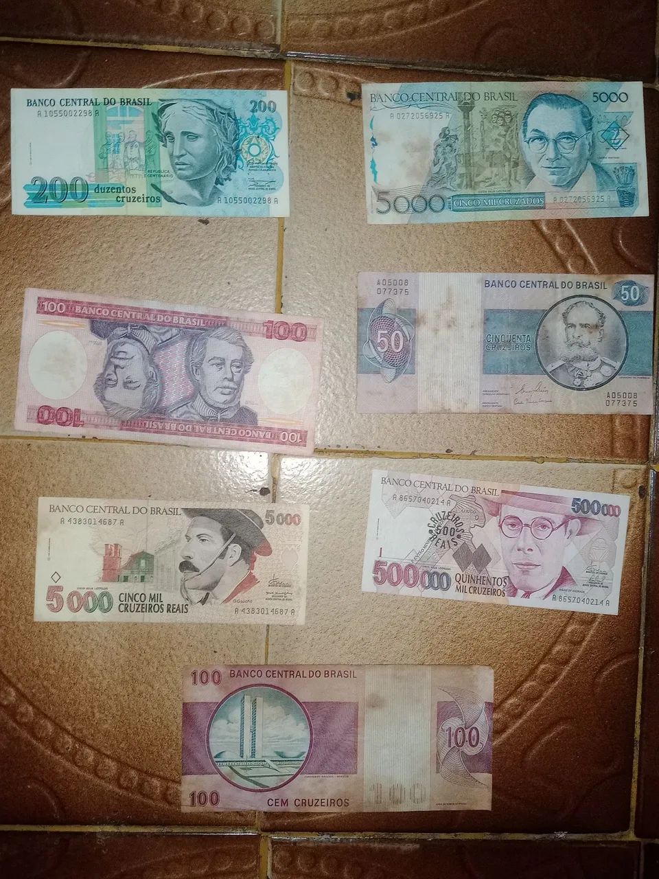 Cédulas antigas para colecionadores 