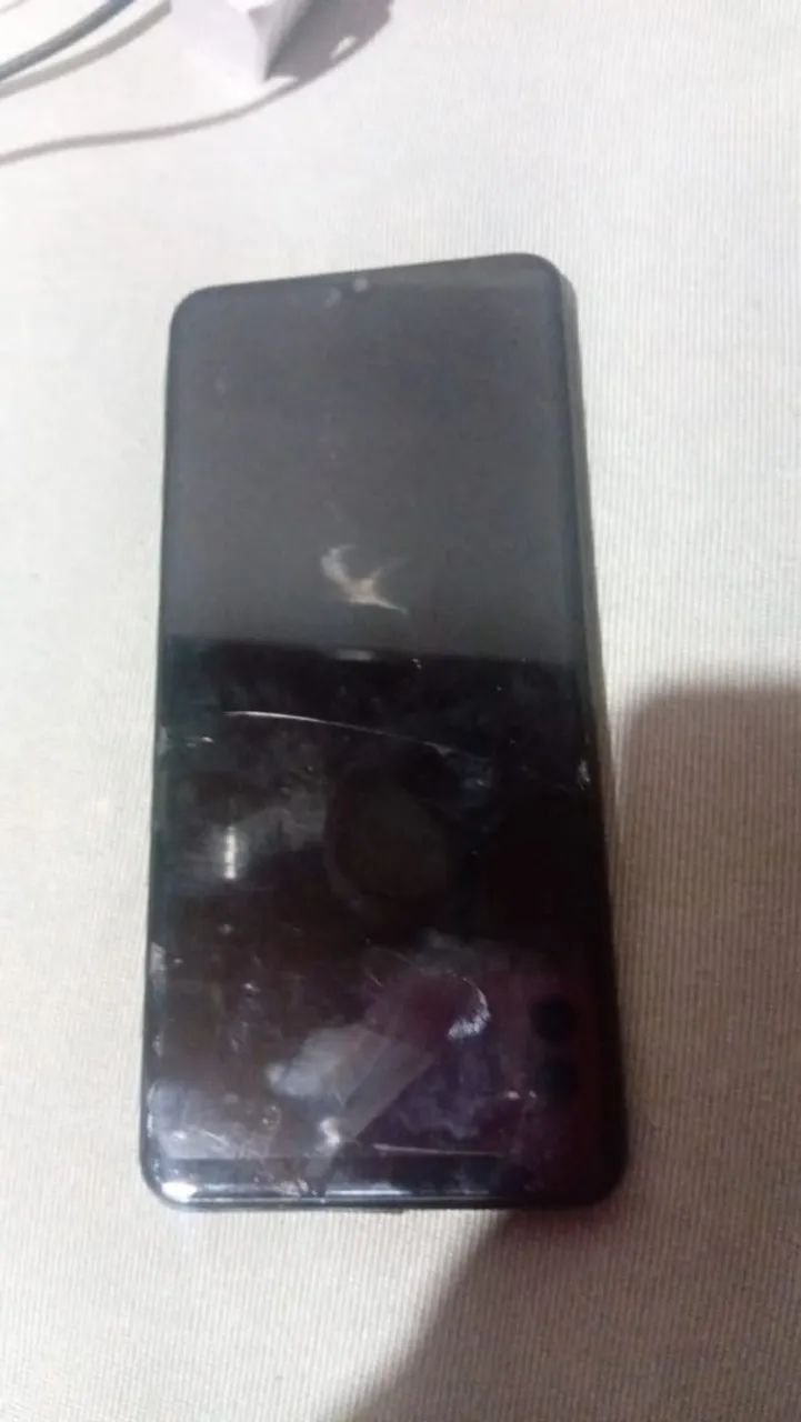 Vendo celulares com defeito 