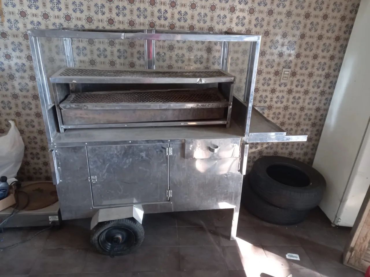 Carrinho de churrasco 