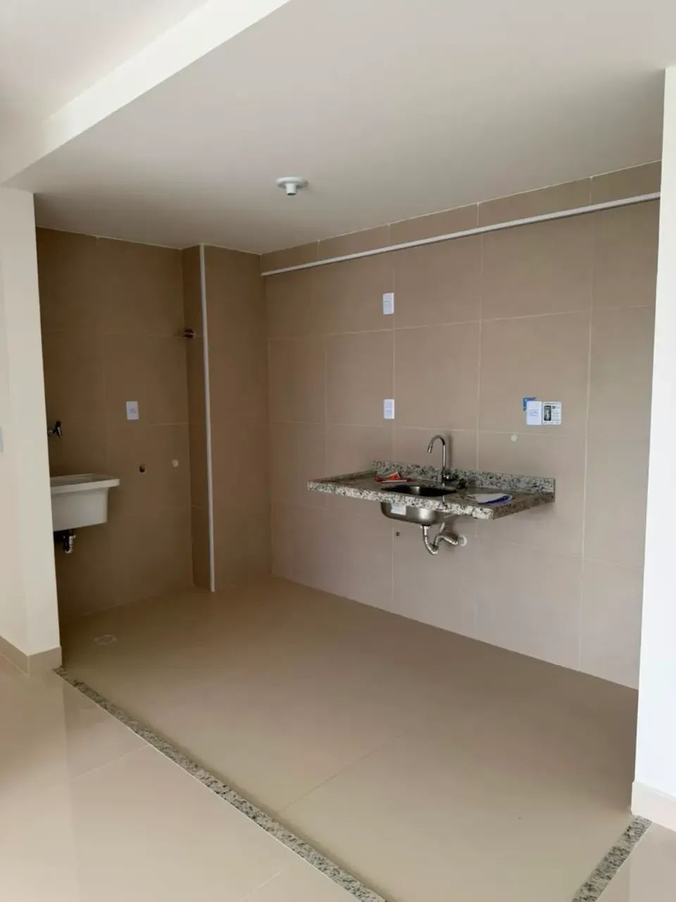 LOCACAO NO WAY RESIDENCE ANDAR ALTO POR 3.500 COM PROJETADOS - Foto 4