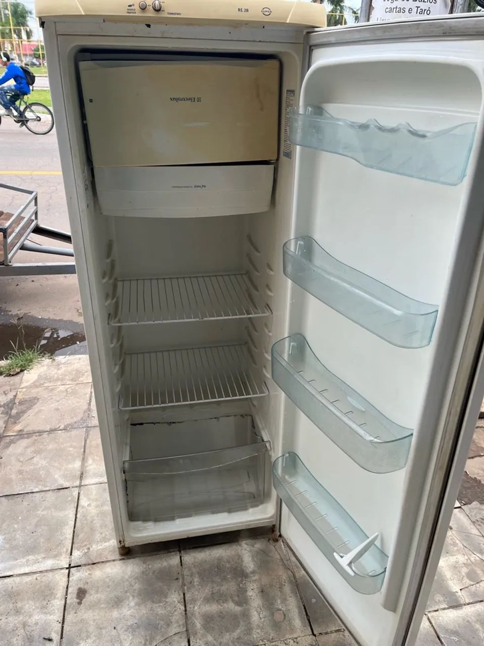 Geladeira Eletrolux  - Foto 2