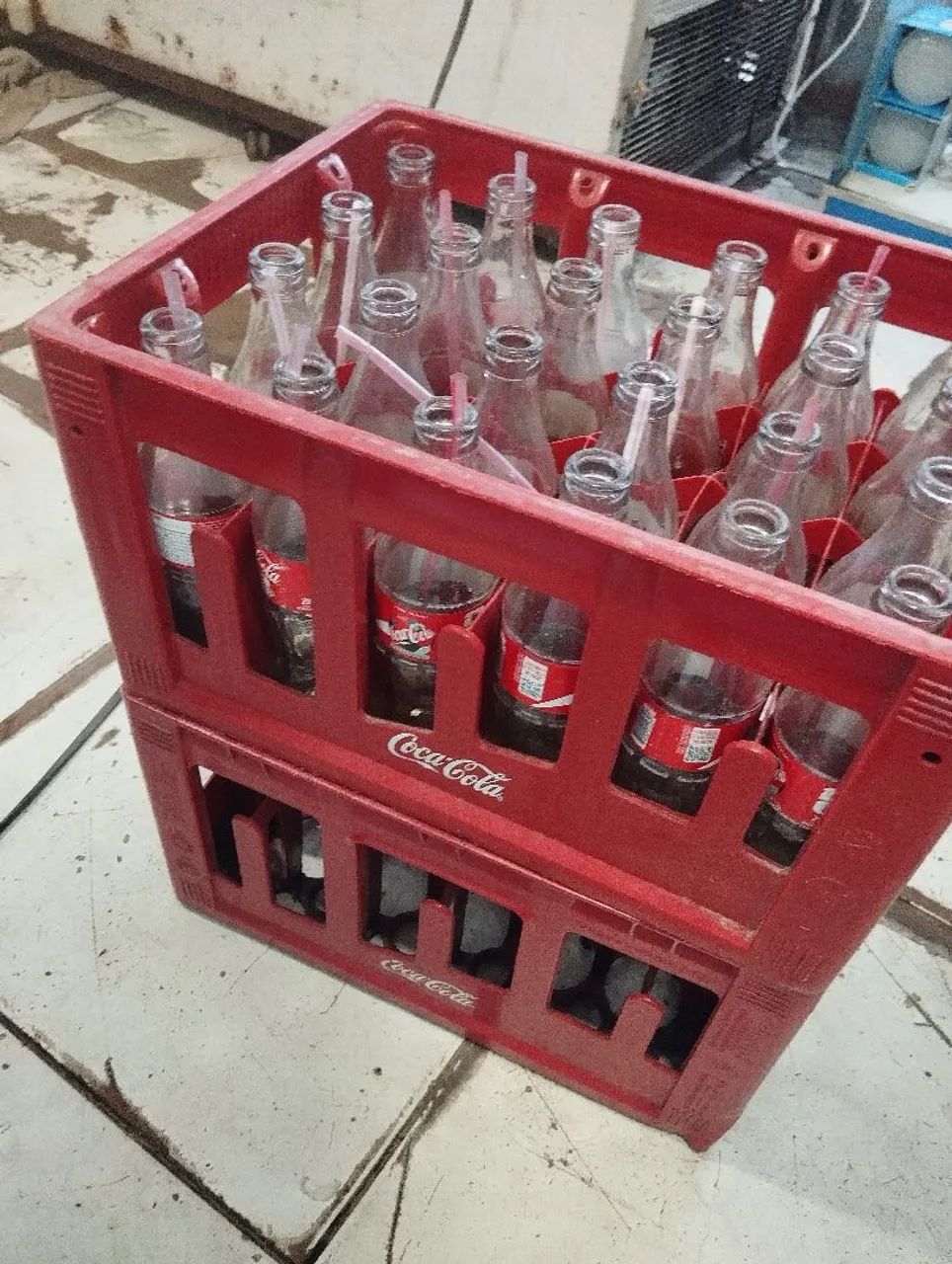 Engradado com garrafa de Coca cola ks - Foto 2