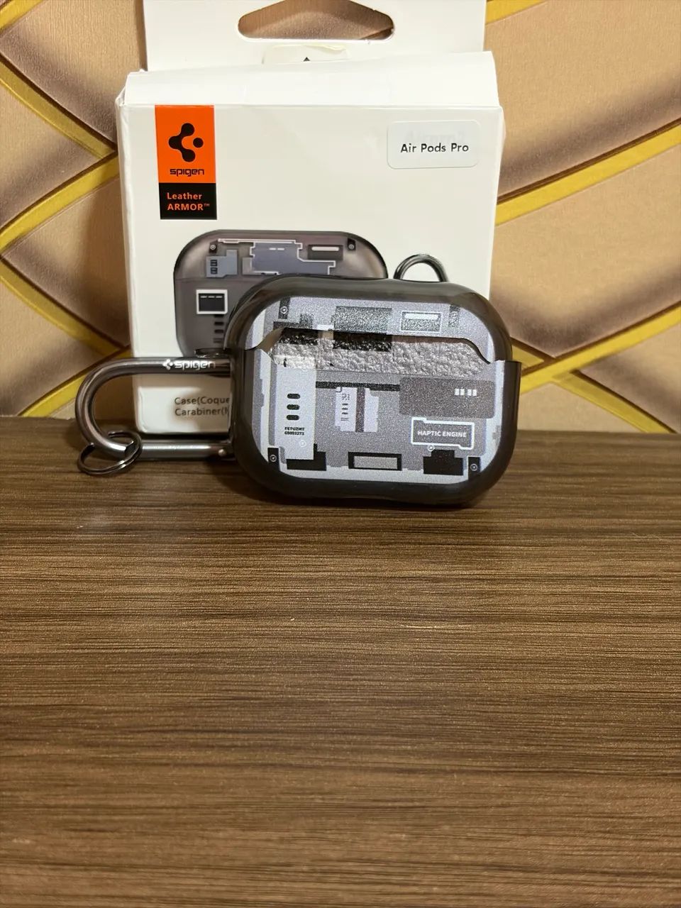 Capa de proteção AirPods Pro 1 e 2 spigen nova  - Foto 3