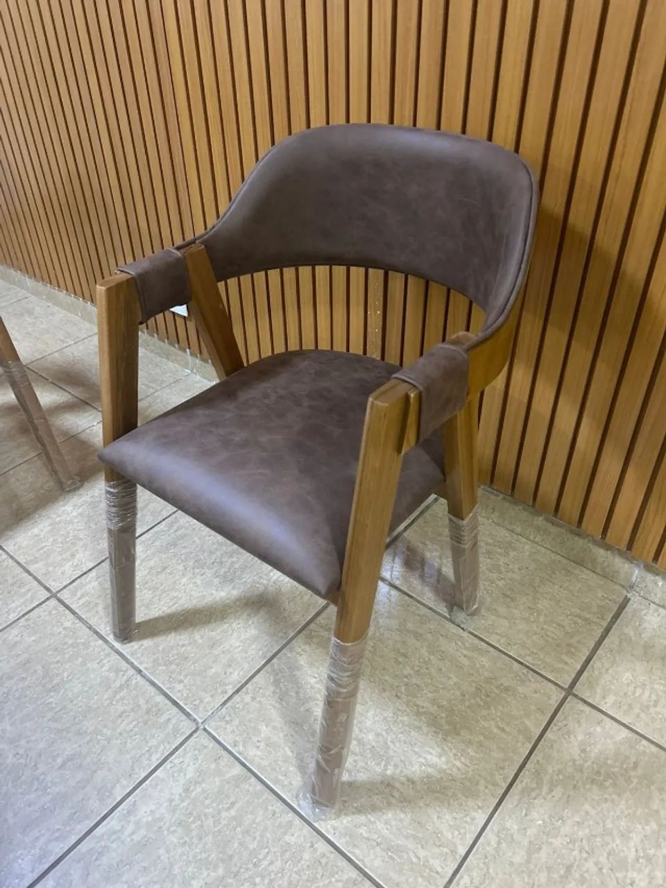 Cadeira Helena exdecor Nova direto da fábrica 
