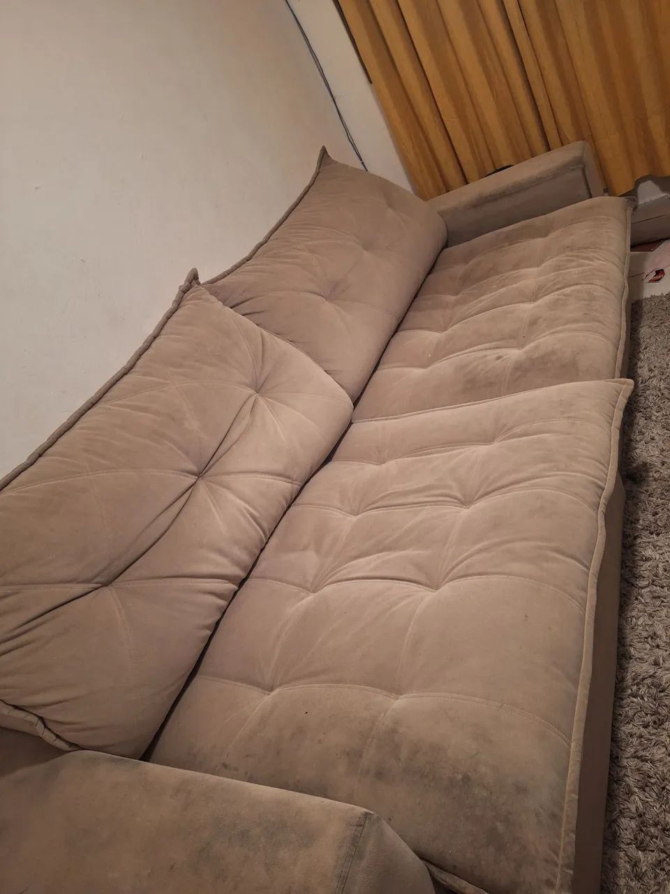 Sofá retrátil grande e super macio