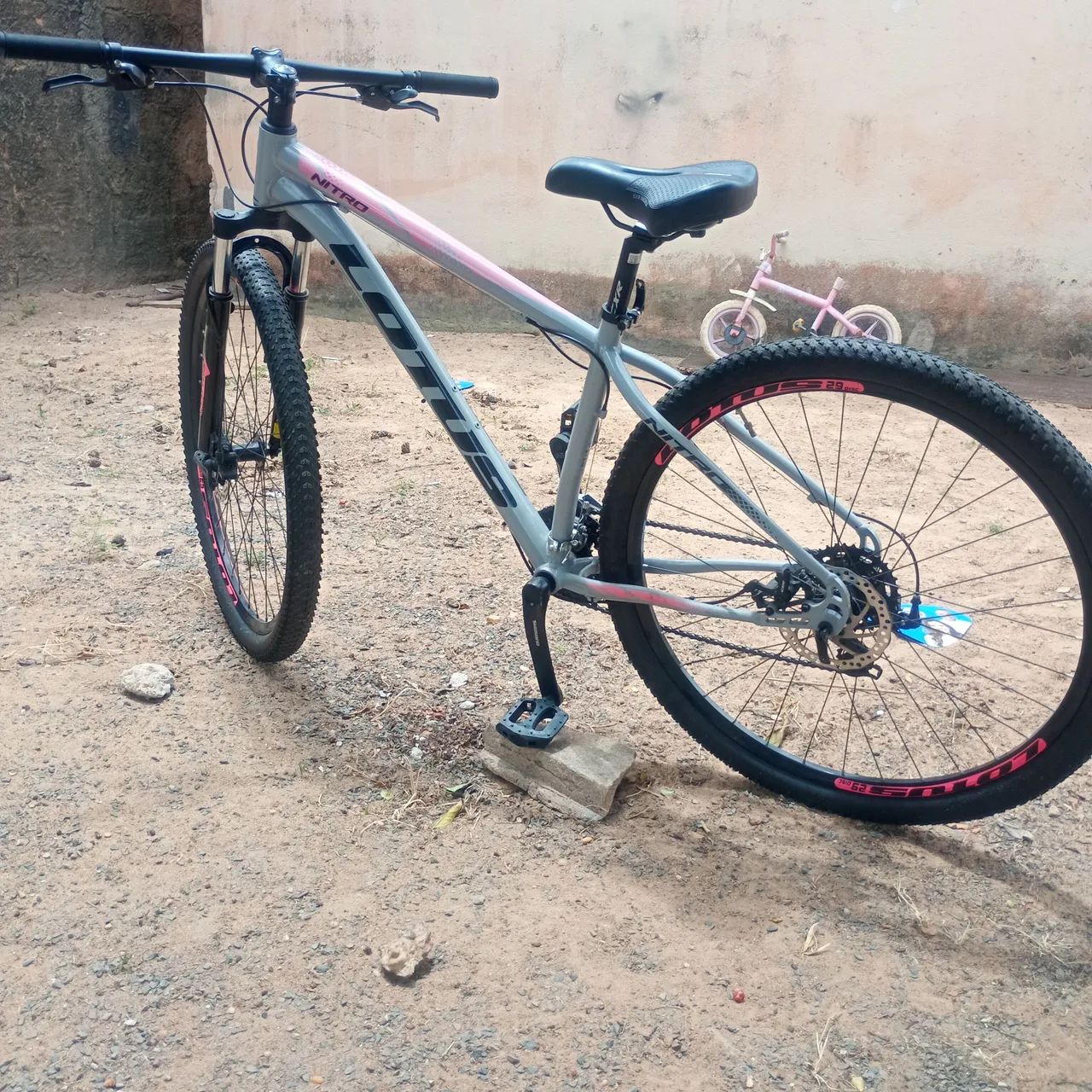 BICICLETA 29 SEMI NOVA/REVISADA E LUBRIFICADA  - Foto 2