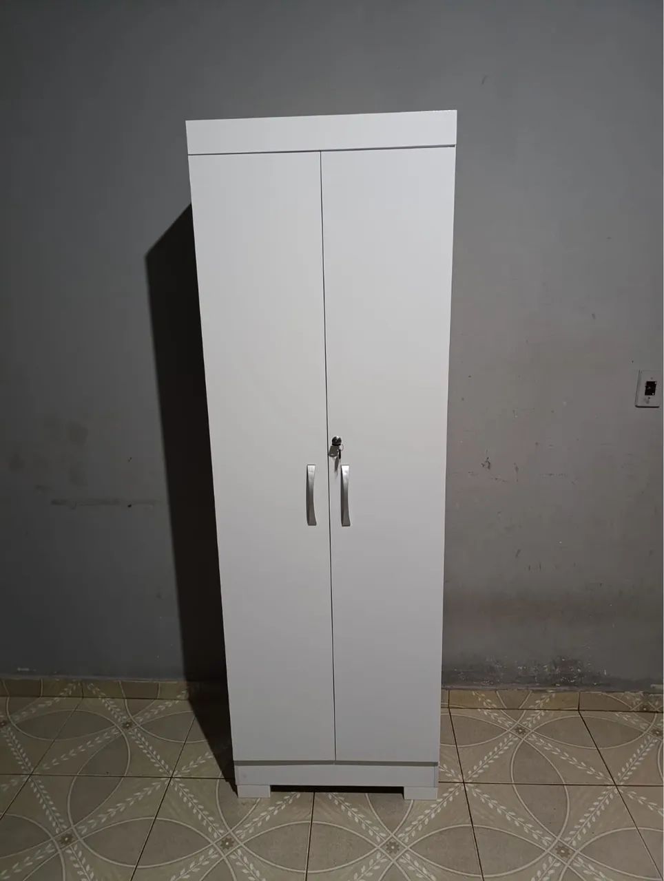 ARMÁRIO MULTIUSO 