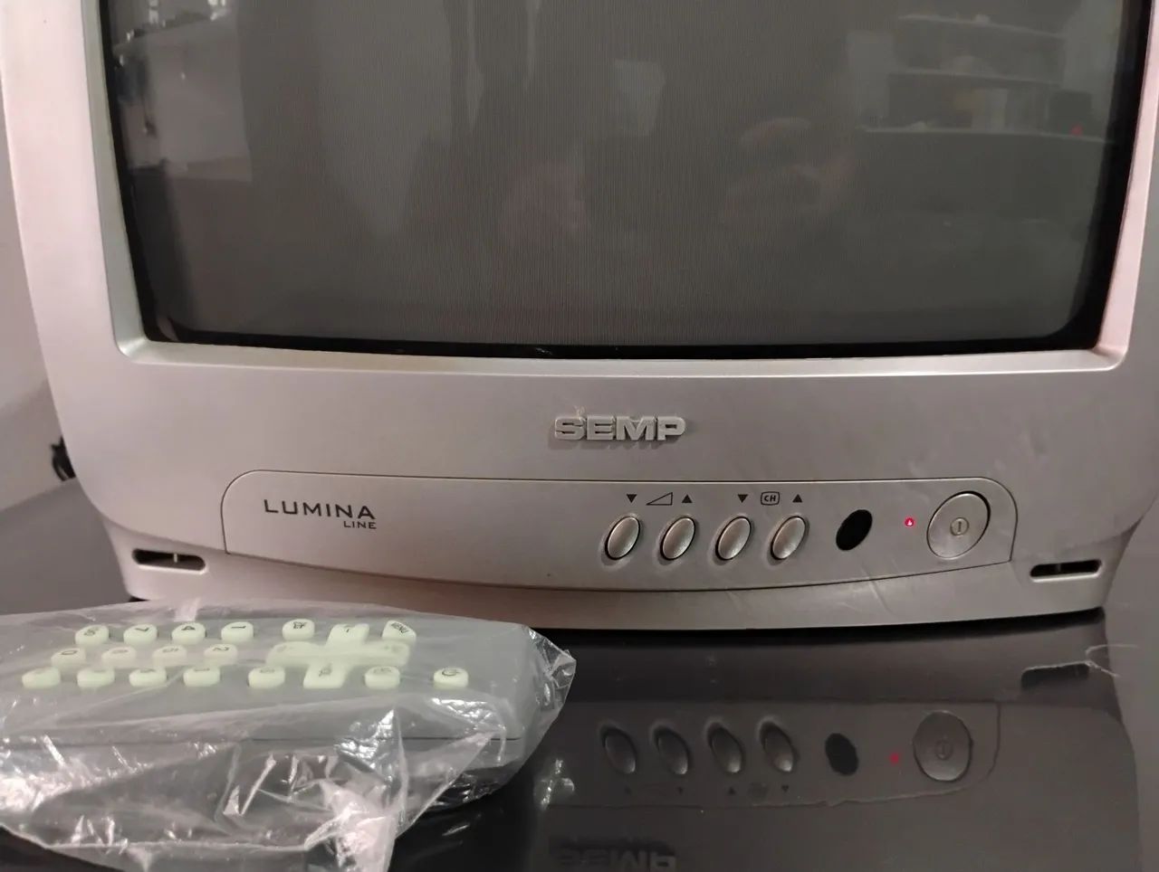 Tv Semp Toshiba CRT tubo 14 polegadas - Foto 2
