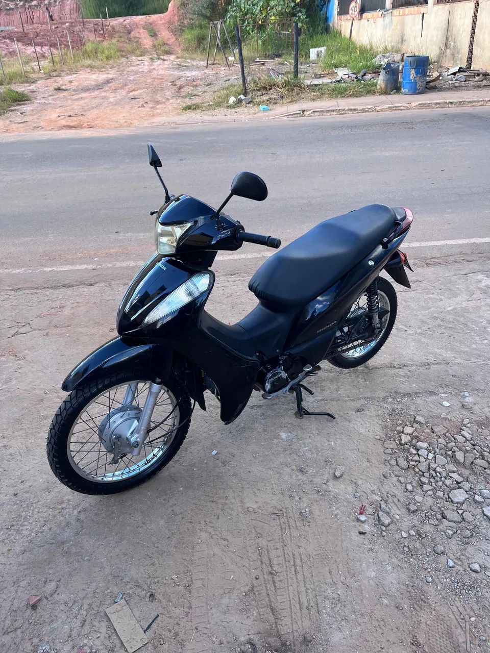 Biz 100 com partida elétrica 