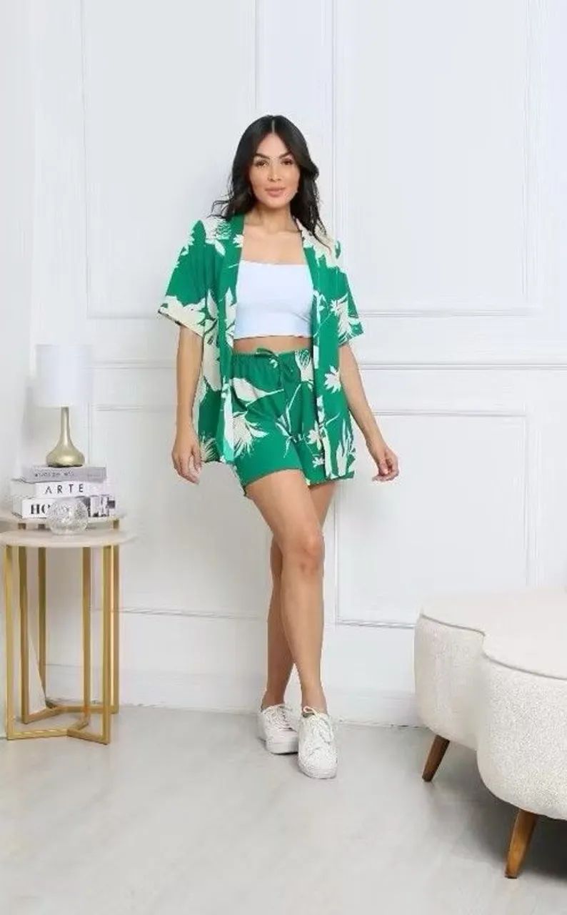 Conjunto Feminino Estampado Tropical Camisa e short 