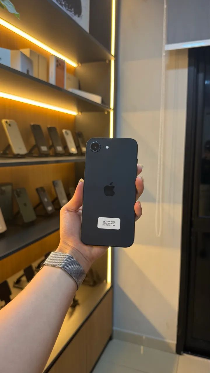iPhone 16e 128GB 100%. (Compra em Loja física) - Foto 2