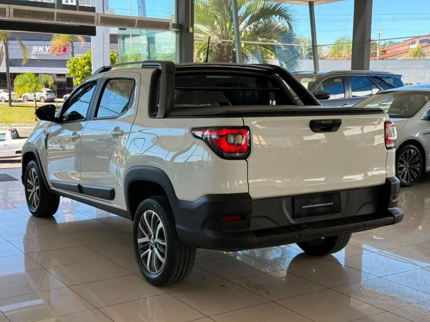 Fiat Strada Volcano 1.3 Flex 8V CD Aut. 2025 - Foto 4