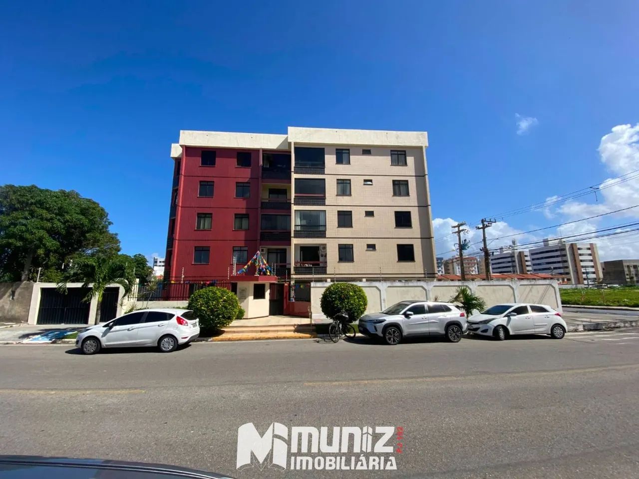 Apartamento Para Alugar no Edifício Tom Jobim com 3 quartos, no bairro Coroa do Meio. - Foto 2