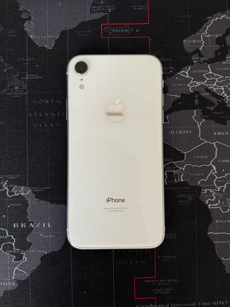 iPhone XR + Carregador + Suporte de Celular 