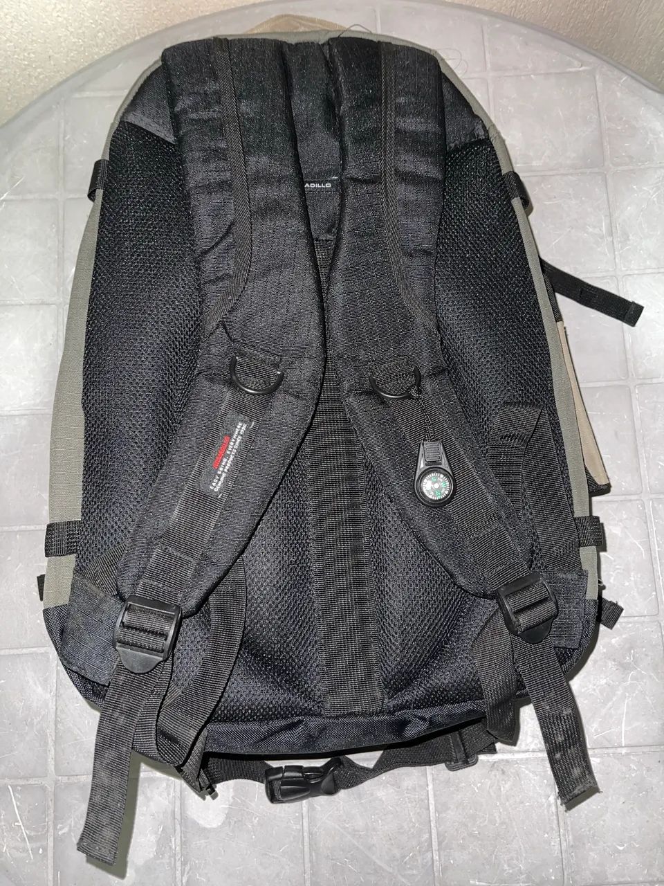 Mochila Armadillo com bússola  - Foto 5