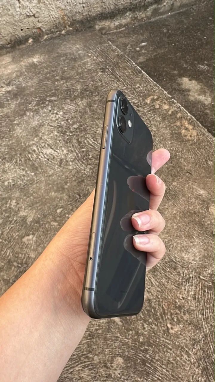 vendo iphone 11(acompanha brindes) - Foto 2