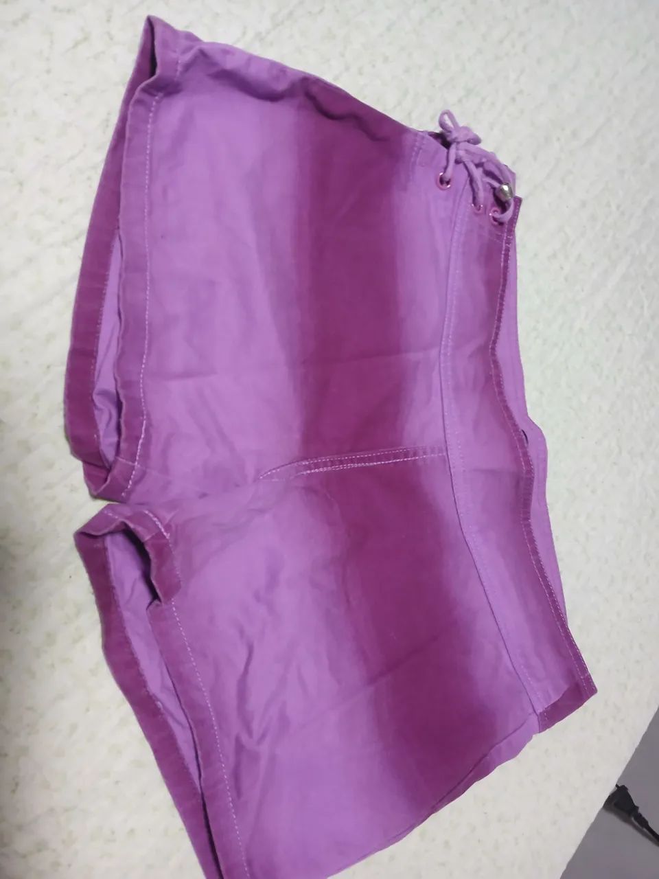 Short curto corrosa e lilás 