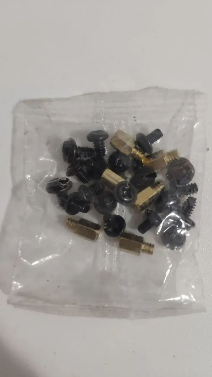 Kit de parafusos para Pc APENAS R$20,00 Fazemos entregas rápidas com taxa