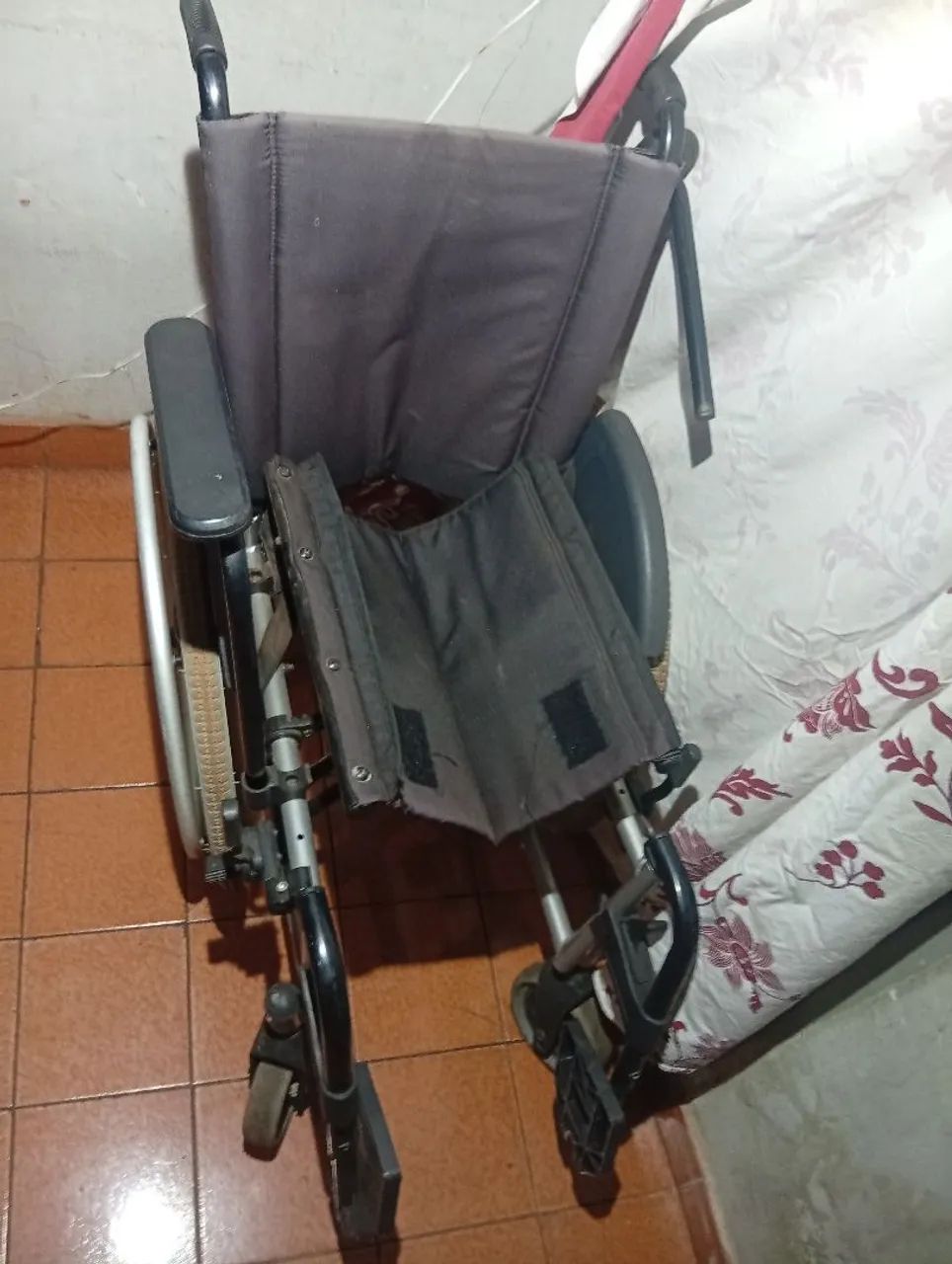 Cadeiras Roda - Foto 5