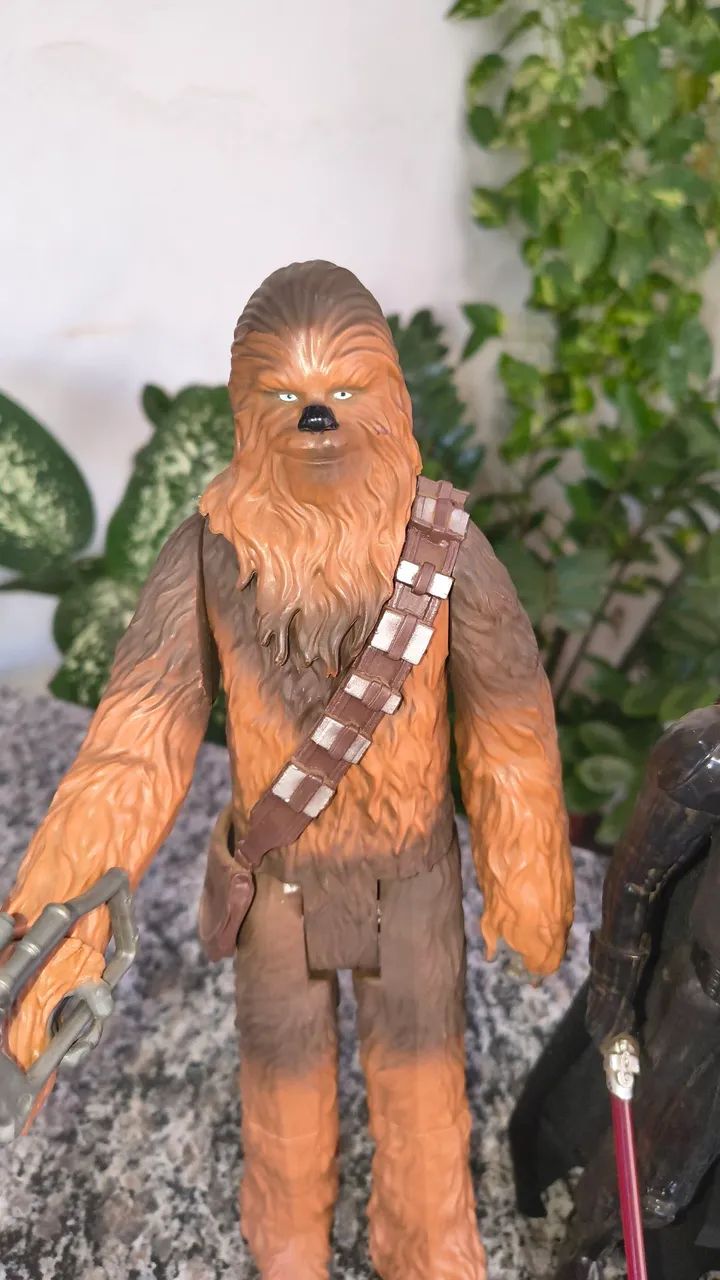 Bonecos Chewbacca e Darth Vader Hasbro  - Foto 3