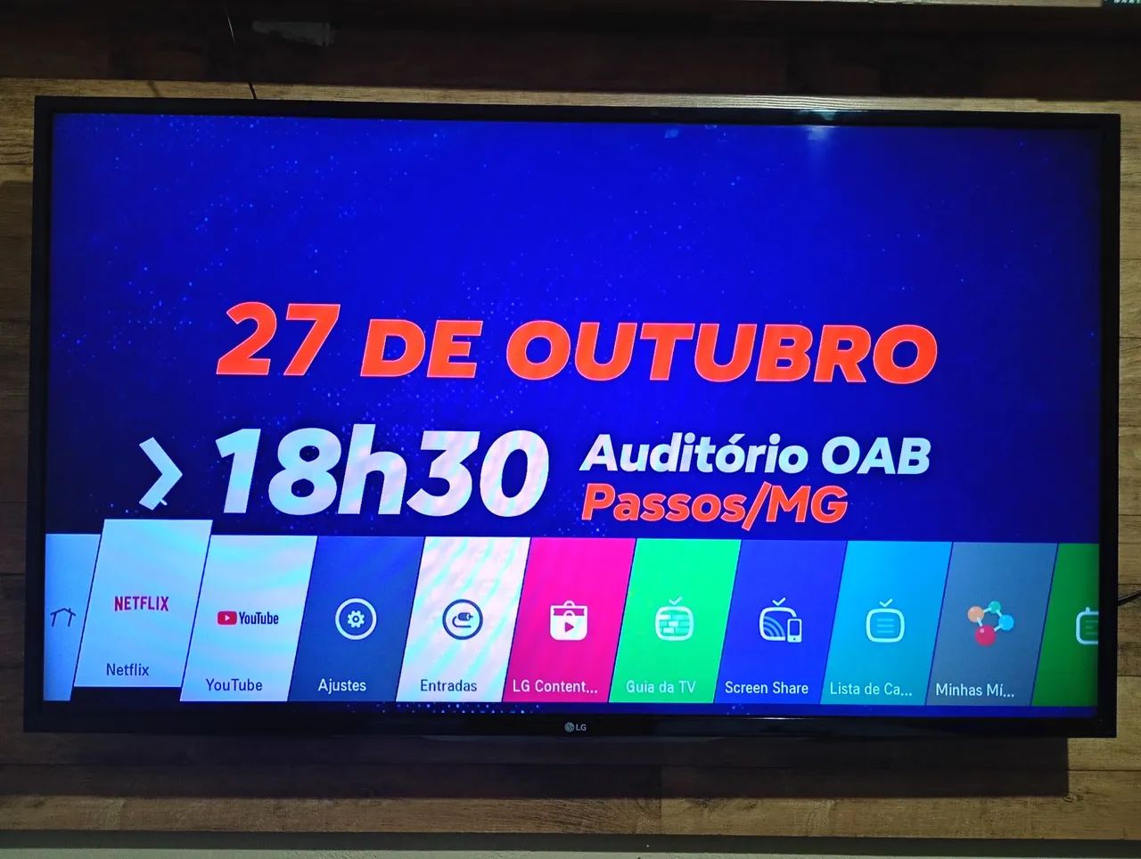 SMART TV LG 50 POLEGADAS PERFEITA USO A REDE DE WI FI A CABO 