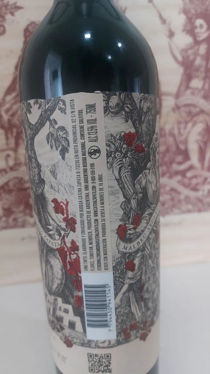 Vinho original Catena Zapata  Malbec  2023 - Foto 4