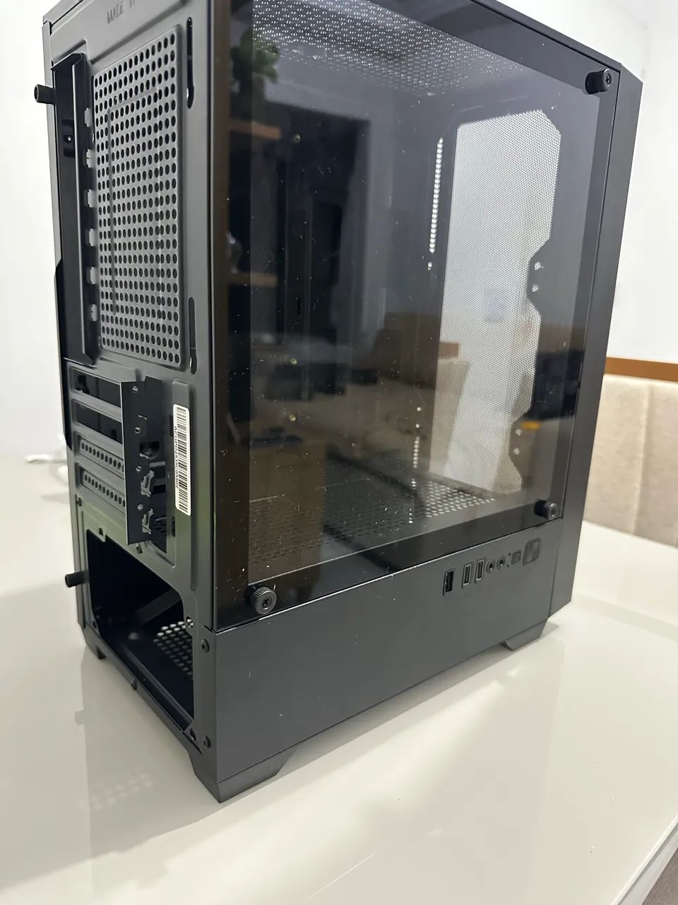 Gabinete mid-tower mesh  - Foto 3
