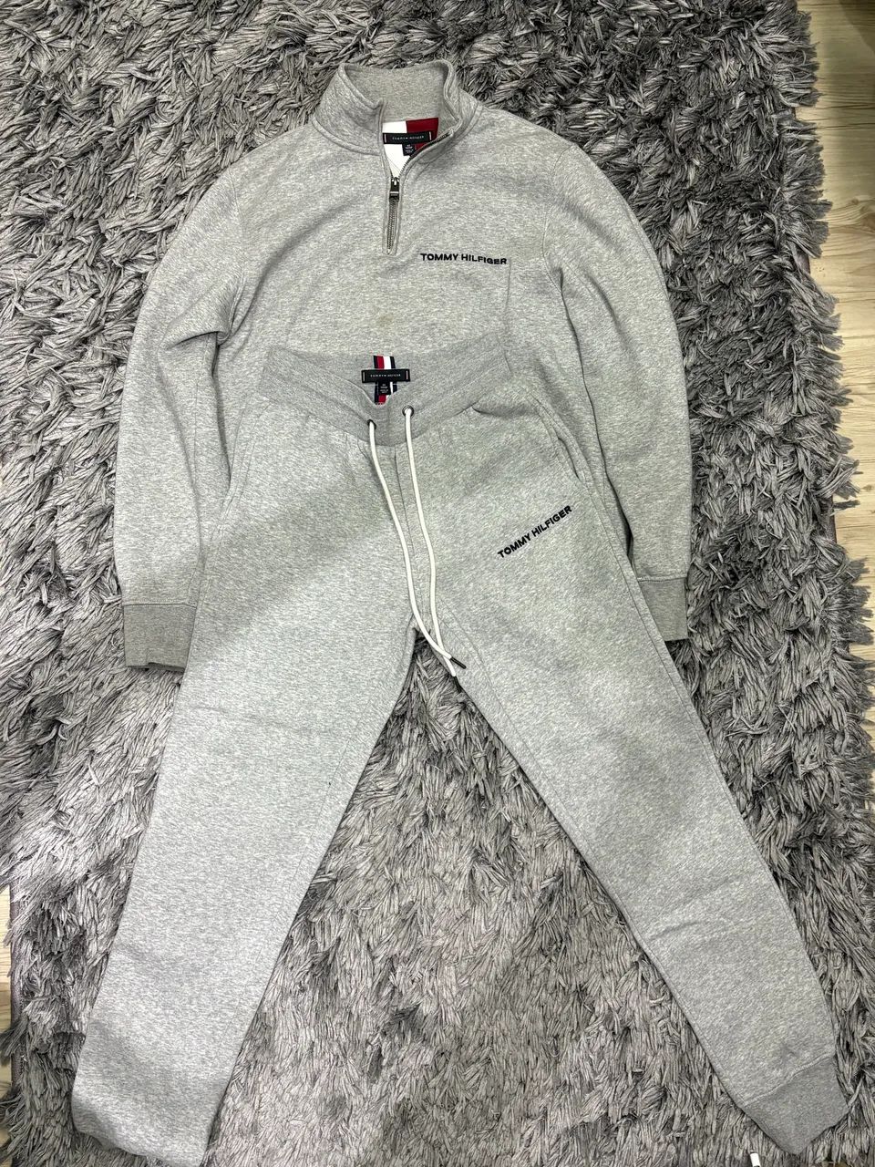CONJUNTO TOMMY
