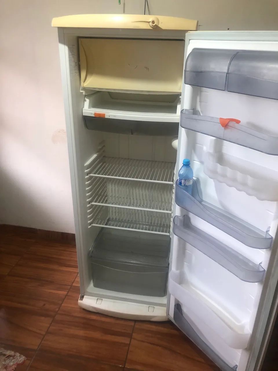 Vendo geladeira Cônsul  - Foto 2