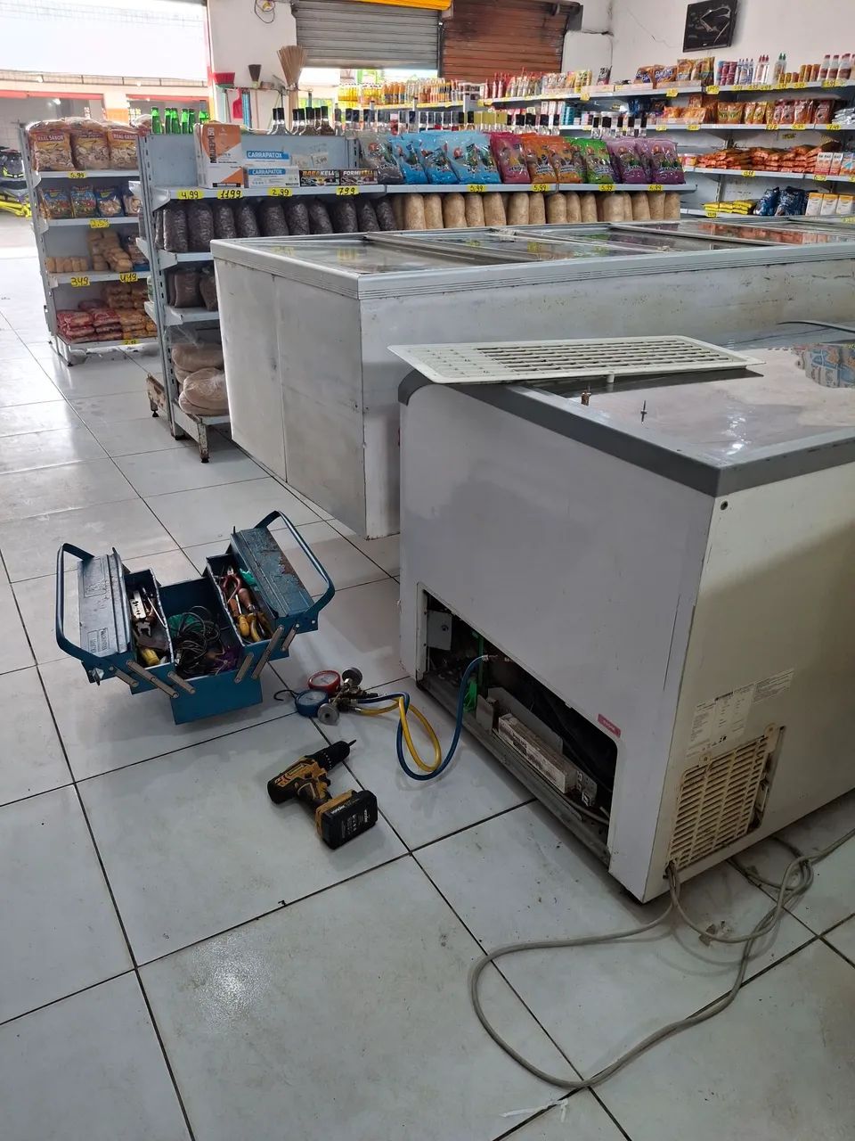 Geladeira balcao frios 