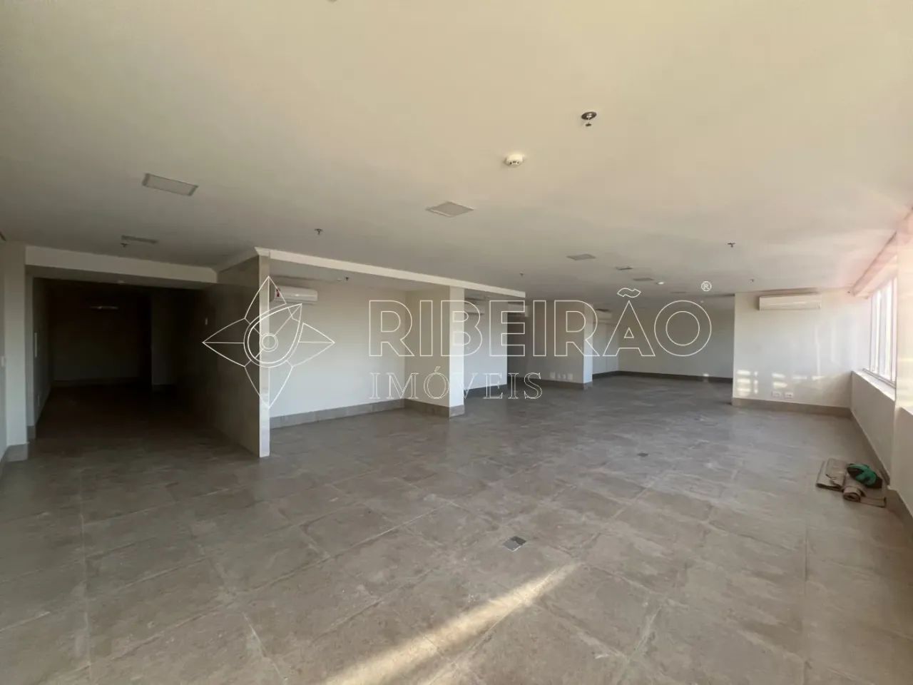 Salão comercial de 300m² para venda e locação no edifício Trio Office - Foto 3