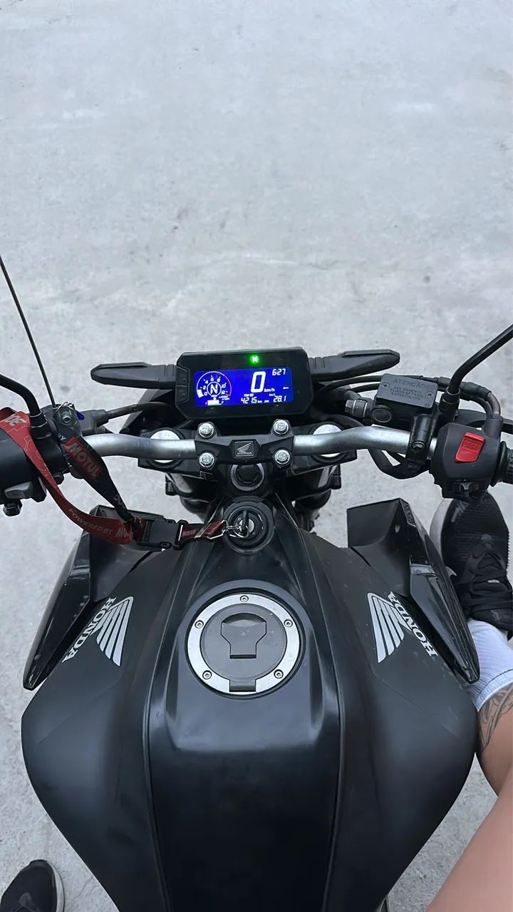 CB 300F 2023 - Foto 2