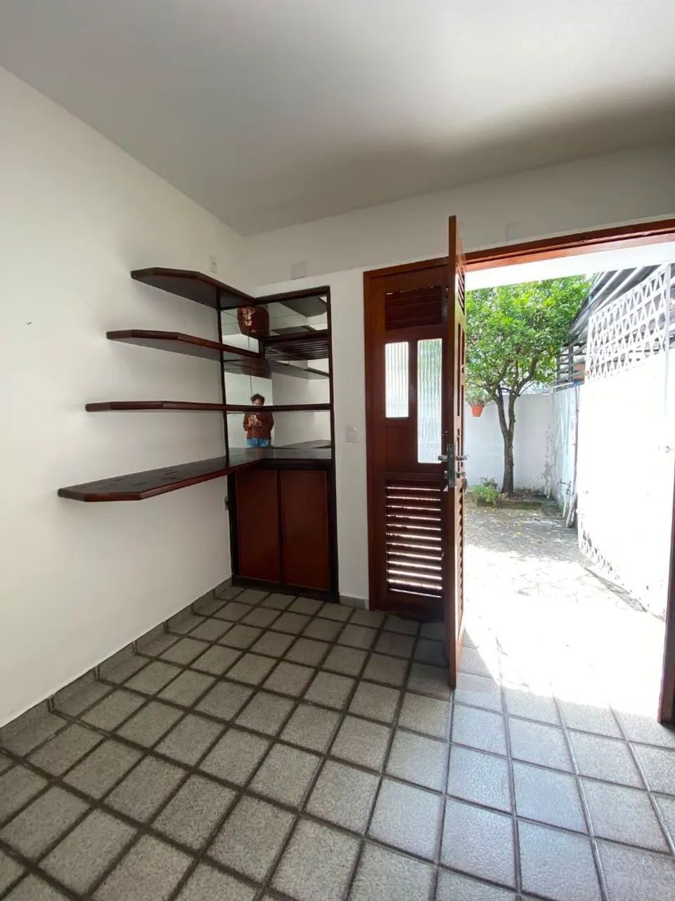 OPORTUNIDADE!!! Vendo Excelente Casa no Bairro ( Centro) - Foto 4