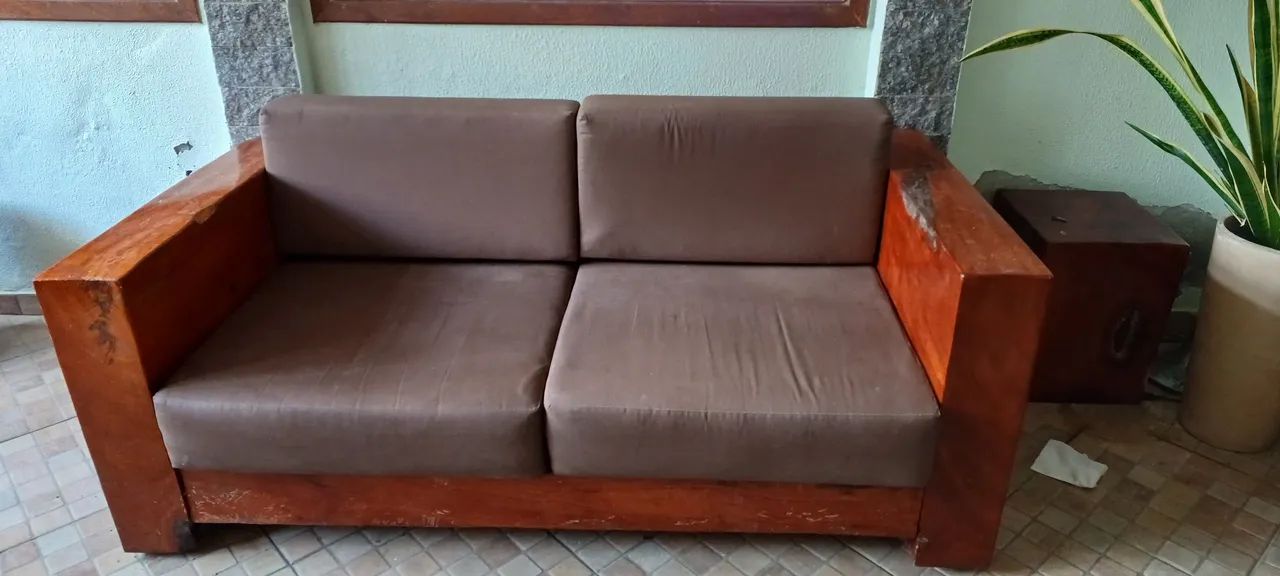 Sofa de 4 lugares todo na jaqueira - Foto 2