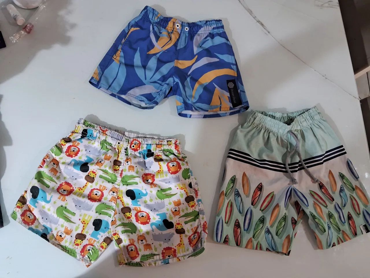Bermuda infantil semi nova 4/6 anos 