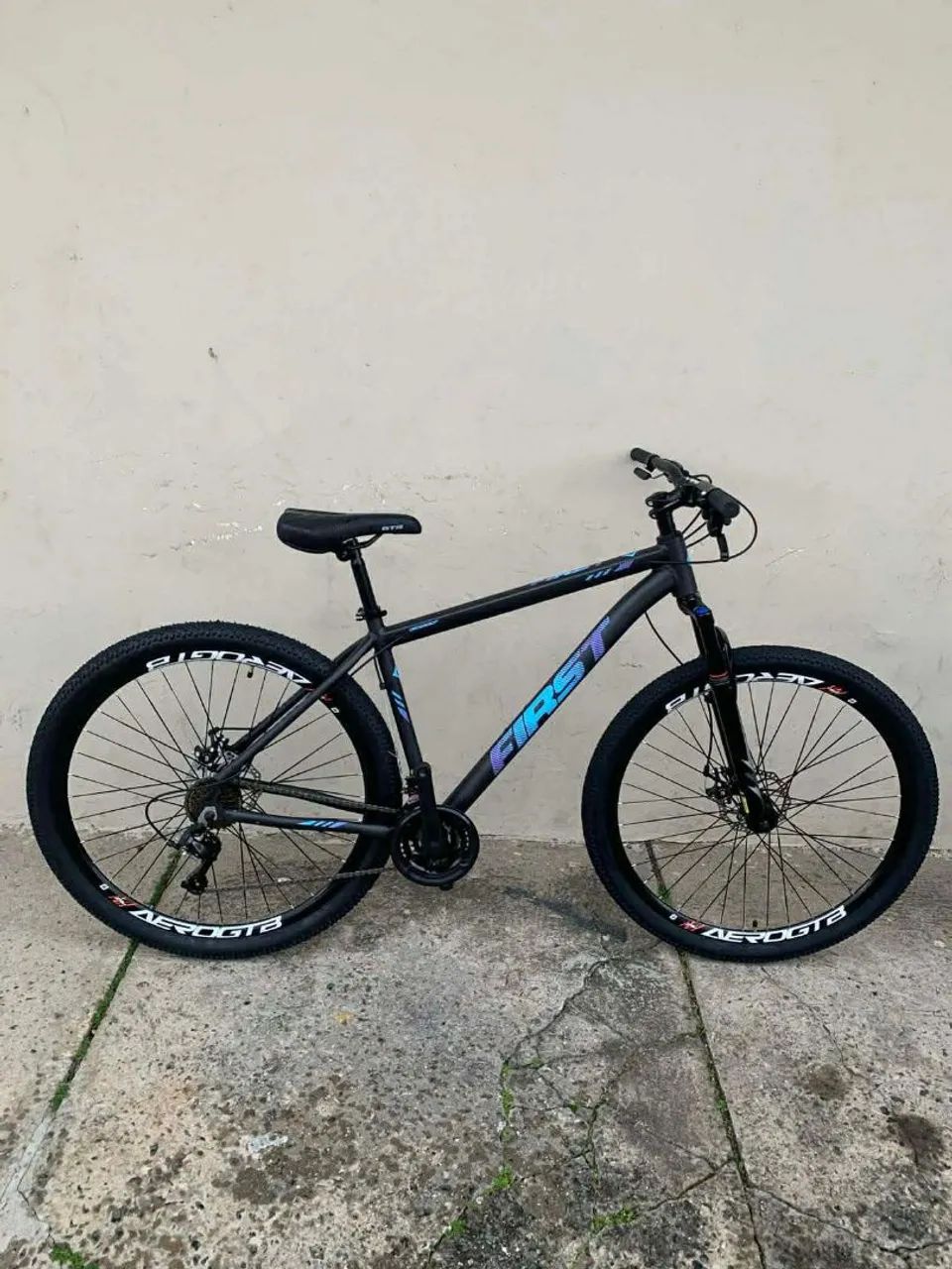 Bicicleta aro 29 first 21v com nota