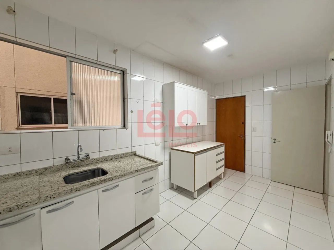 Apartamento para alugar em Maringá, na Zona 07, com 3 quartos, sendo 1 suíte, 99,03 m² e 1 - Foto 4