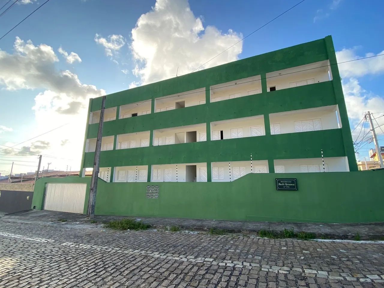 Aluga-se kitnet na Maria Lacerda