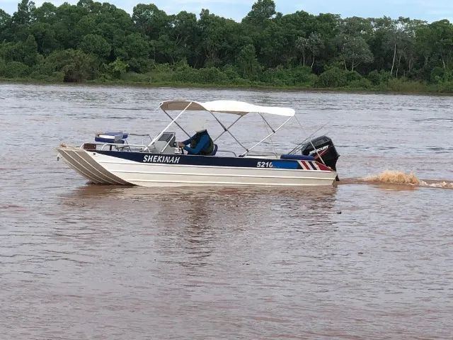 Barco/Lancha c/ motor 50hp