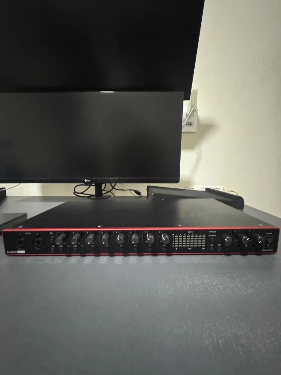 Interface de Áudio Focusrite 18i20