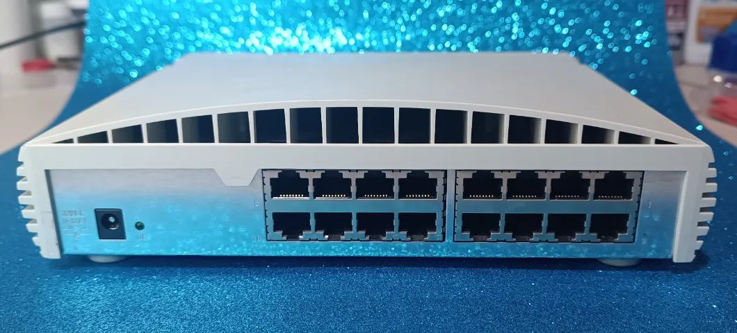 Switch 3COM 16 portas 10/100 (usado) - Foto 3