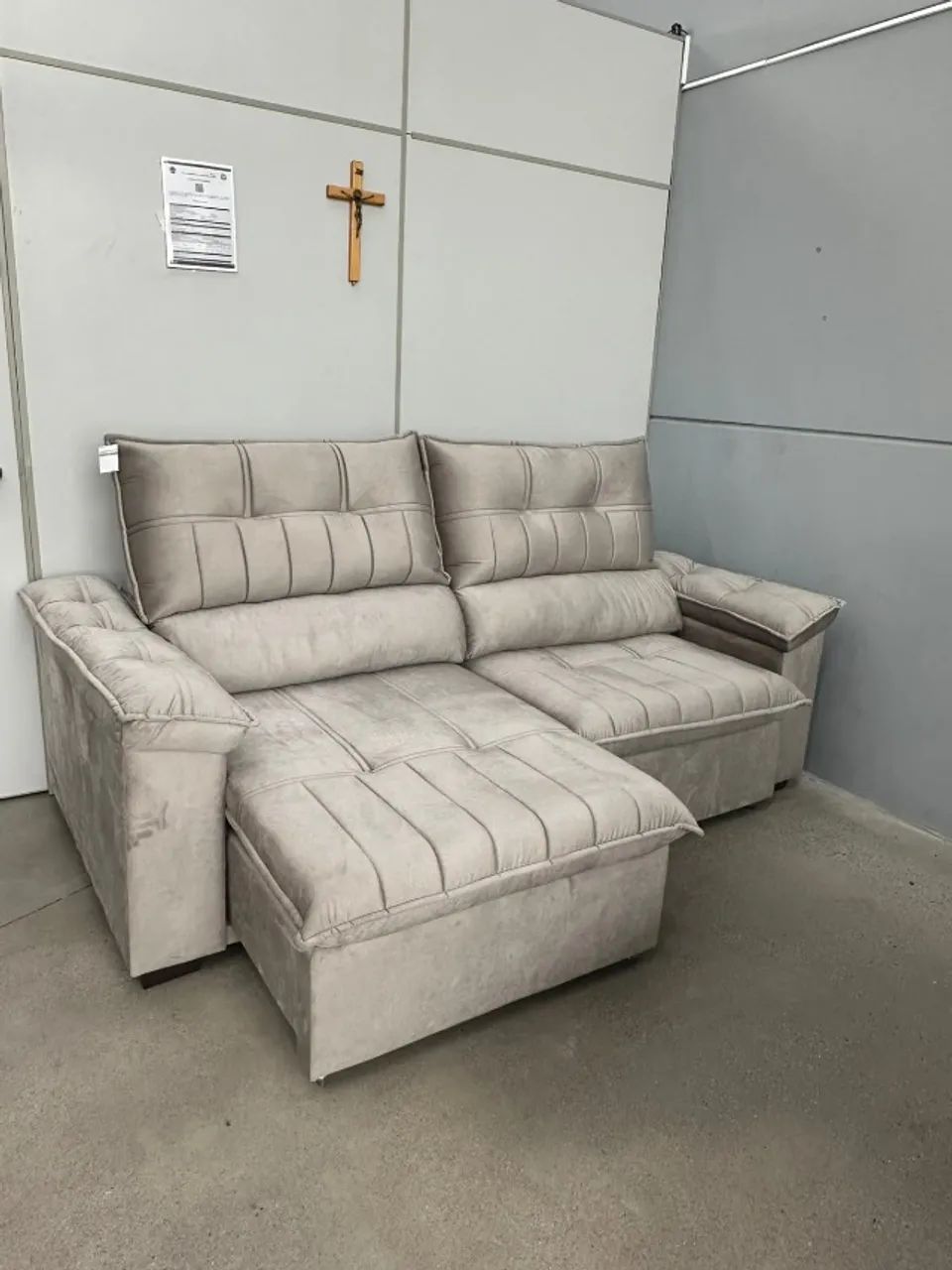 SOFÁ LUXO 2,50M NO BOLETO SEM ENTRADA 50% OFF  - Foto 4