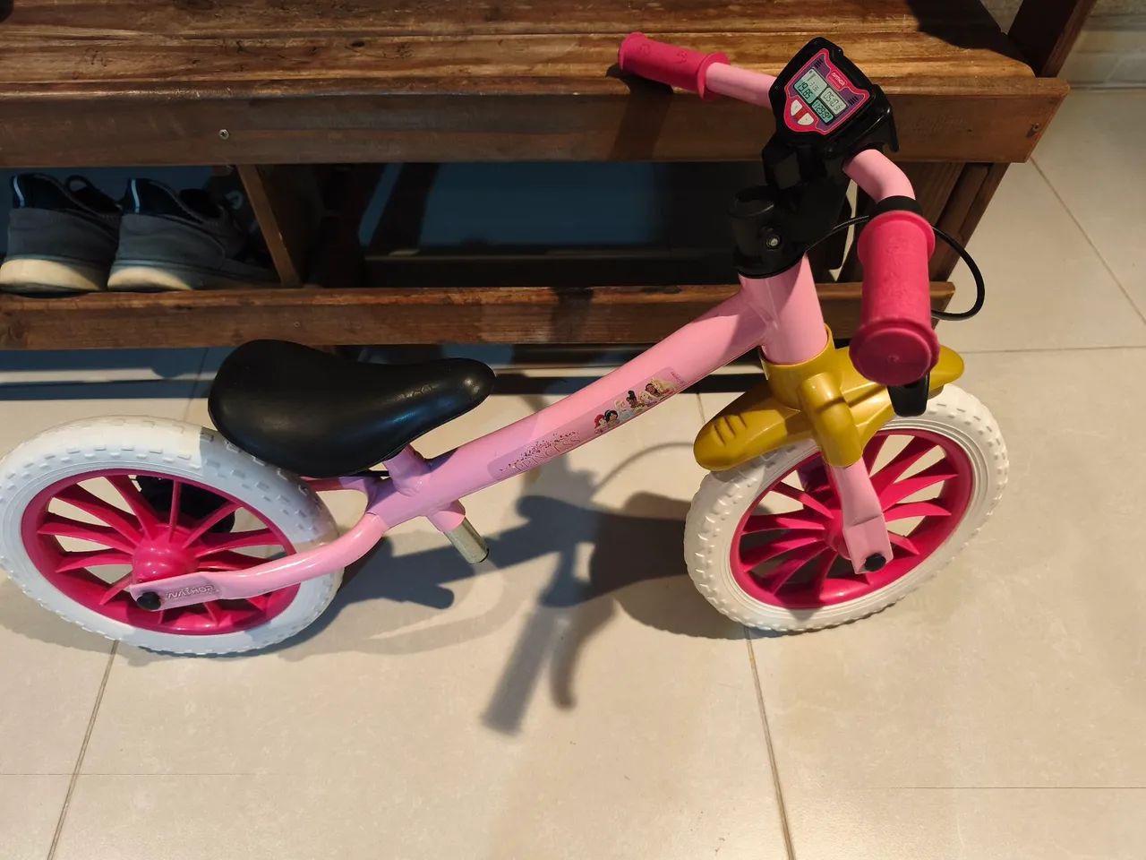 Vendo bicicleta de equilíbrio infantil . - Foto 4