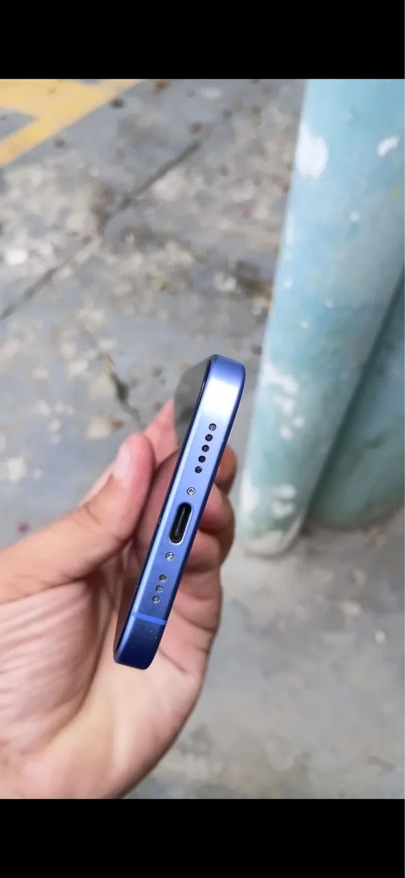 iPhone 16